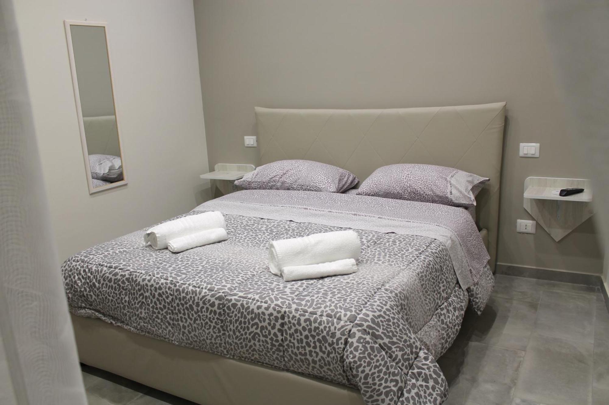 Bed and Breakfast Le Mirage Boutique II à Reggio de Calabre Extérieur photo